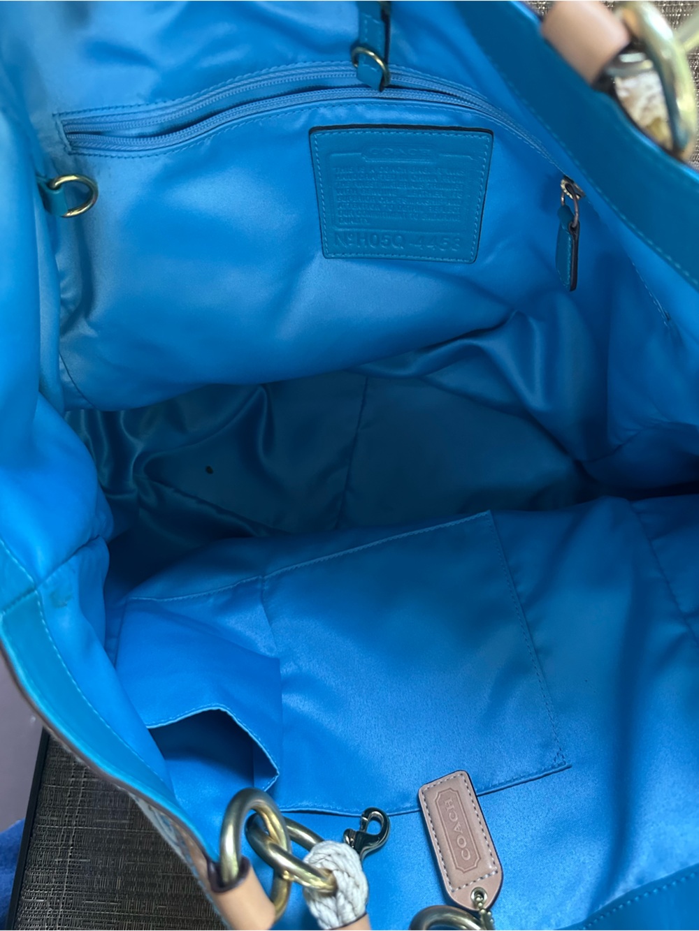 Coach Limited Edition Resort Bubble Fish Coral Tote - Picture 16 of 16
